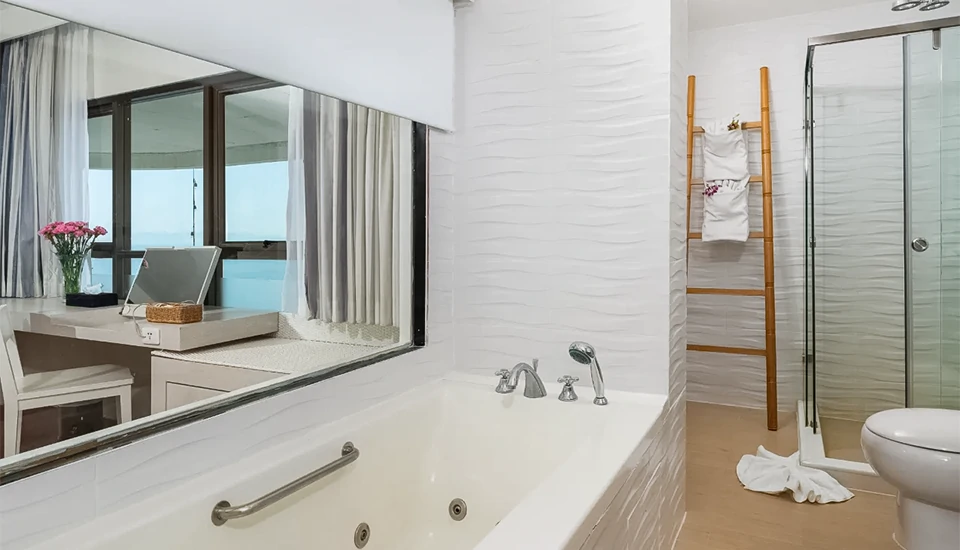 هتل جامتین پالم بیچ پاتایا